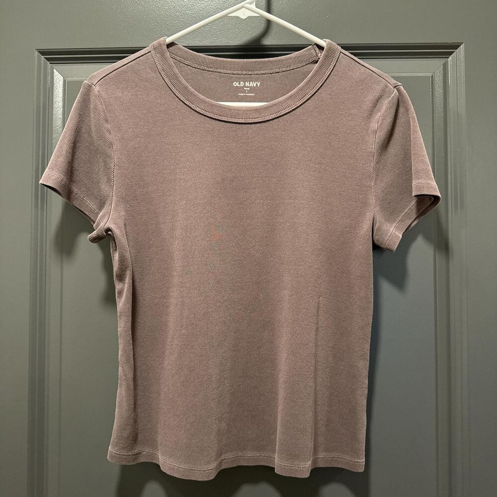 Mauve colored babydoll fit ribbed tee Size L